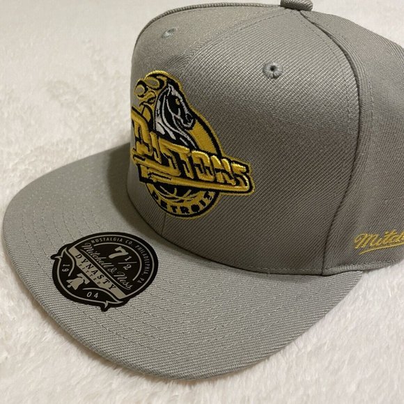NWT Mitchell and Ness NBA Detroit Pistons NBA 50th Anniversay Cap 7 1/2 - Picture 3 of 5